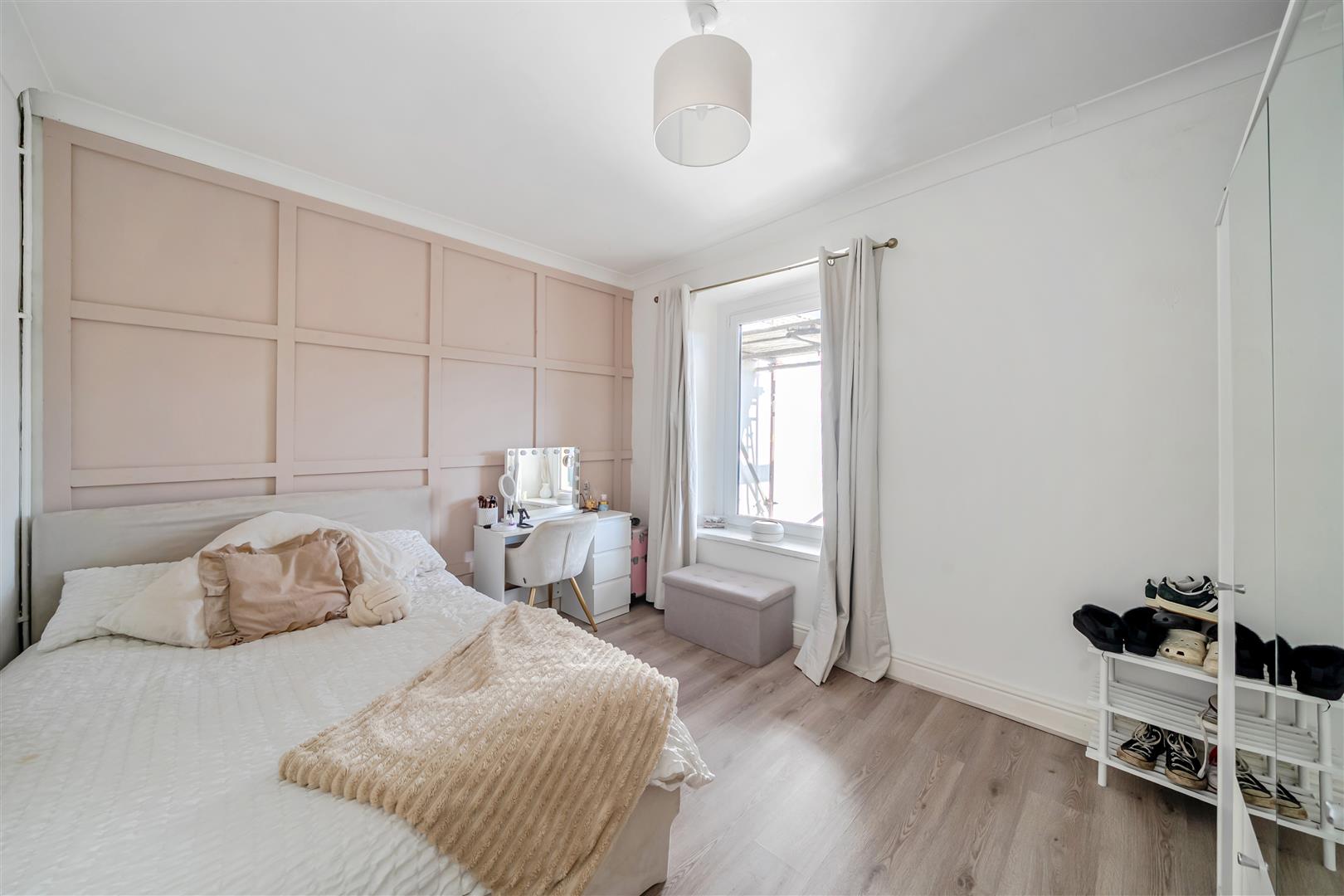 Phillip Street, Manselton, Swansea, SA5 9NL